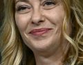 Meloni e 18 leader Ue: 'Subito gli hub per i rimpatri dei migranti'