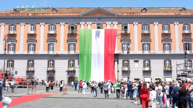 Festa della Repubblica, celebrazioni del 2 giugno a Napoli &copy; Creative Commons