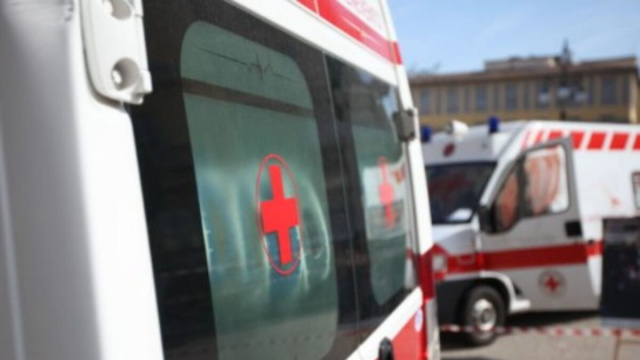 Ambulanza durante un soccorso - &copy; Croce Rossa Italiana