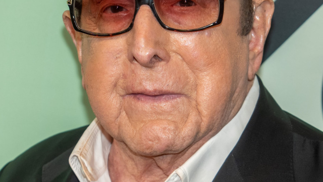 Clive Davis - Wikipedia &copy; Creative Commons