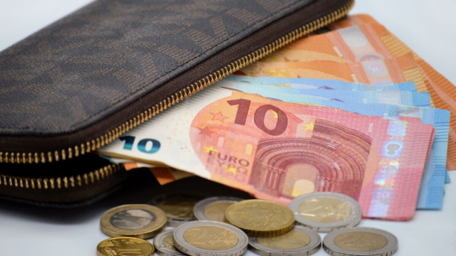 neelam279-money-7325645 - foto da Pixabay.