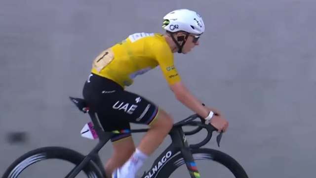 Tadej Pogacar al Giro di Svizzera - &copy; Screenshot Eurosport