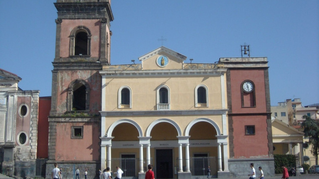 Basilica di Santa Maria a Pugliano - Wikipedia &copy; Creative Commons