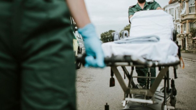 Sanitari durante un soccorso - &copy; Freepik.Com