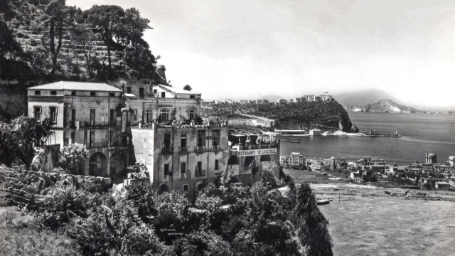 Discesa Coroglio - Blog di Maurizio_Eltano - Napoli di una volta ... &copy; Creative Commons