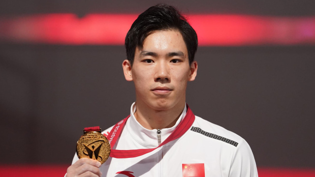 Gymnastics Worlds: Zhang Boheng narrowly holds off Hashimoto Daiki ... &copy; Creative Commons