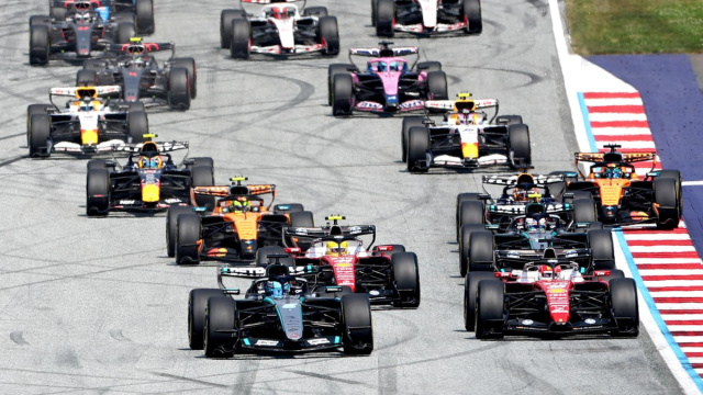 F1 Austria: Al RedBull Ring si rivede Russel, seguono Verstappen e Antonelli, notte fonda Ferrari