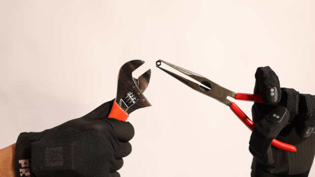 Robot hand company settles Tesla trade secret suit and announces ... &copy; Creative Commons