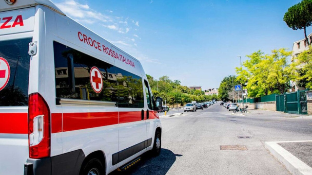 Ambulanza in servizio - &copy; Croce Rossa Italiana