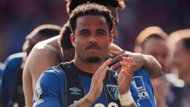 Justin Kluivert con la maglia del Bournemouth profilo Instagram @justinkluivert
