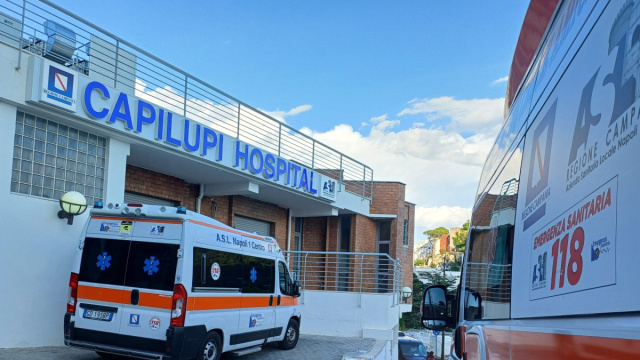 Un'ambulanza per riportare a casa i pazienti dopo le dimissioni ... &copy; Creative Commons