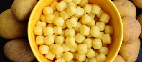 Come fare gli gnocchi di patate in casa morbidi e che non si sfaldano
