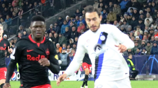 Darmian in una partita di Champions League contro il Salisburgo nel 2023