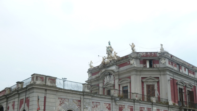 Palazzo dell'Immacolatella - Wikipedia &copy; Creative Commons