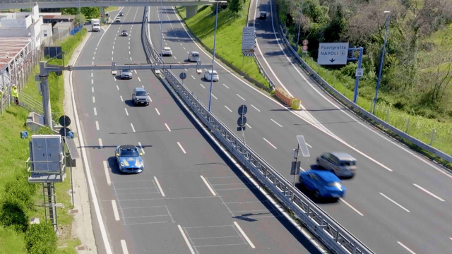 Autostrade, IA e guida autonoma: la Tangenziale di Napoli diventa ... &copy; Creative Commons