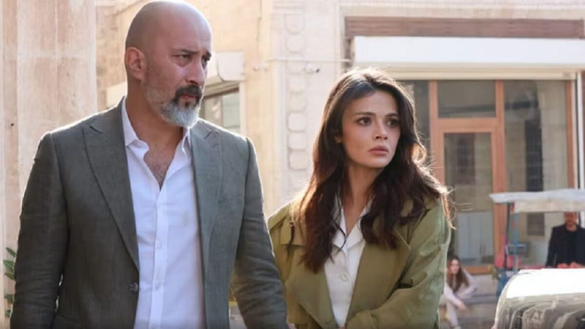 Alya e Izzet in una scena di Far Away &copy; Mediaset.