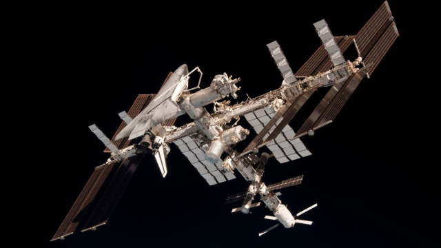 ISS Crew Told to Prepare for Possible Evacuation Over Air Leak ... &copy; Creative Commons