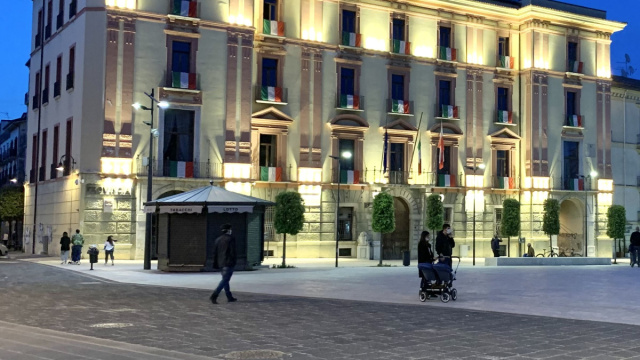 File:Palazzo Caracciolo Avellino.jpg - Wikipedia &copy; Creative Commons
