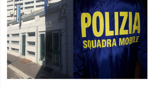 Nel quartiere Pianura la Polizia di Stato arresta 3 estorsori ... &copy; Creative Commons