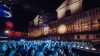 Hunziker conduce Super Karaoke: duetti con le star e ospiti a Ferrara
