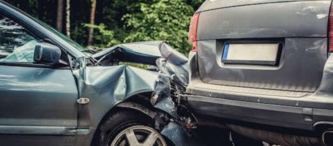 Calabria, incidente tra minicar e furgone: tre persone ferite