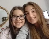 Le due sorelline, Sarah e Alisya