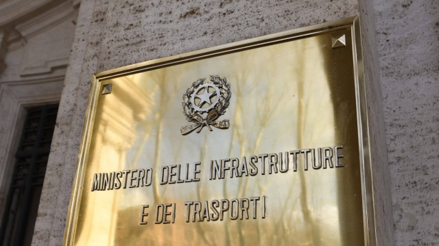 Tpl, il Mit apre al confronto: tavolo con i sindacati il 12 ... &copy; Creative Commons
