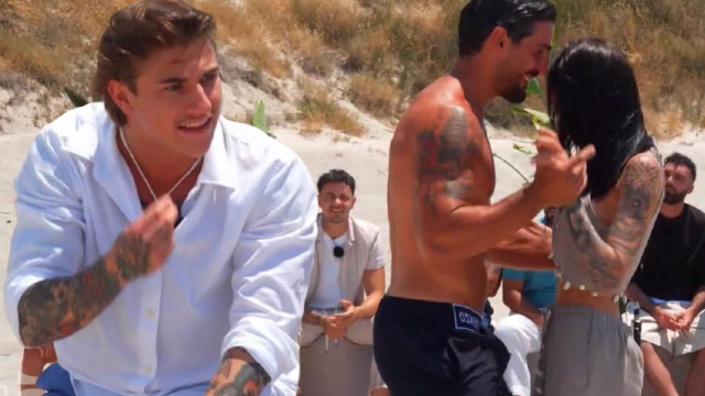 Gabriela e Sara a Temptation Island &copy; Canale 5