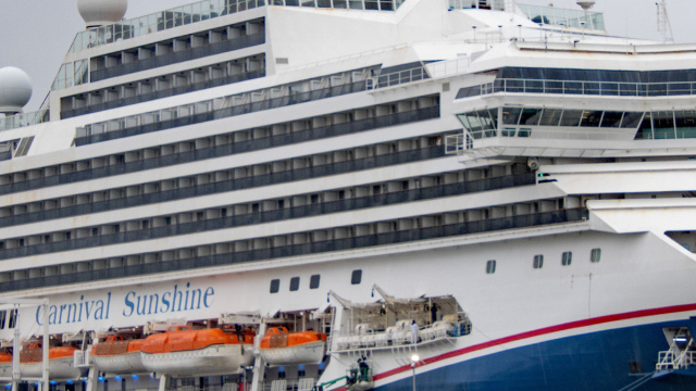 Carnival Sunshine - Wikipedia &copy; Creative Commons