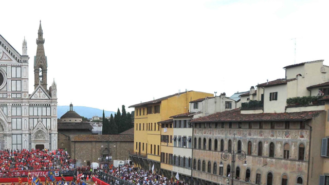 Firenze, piazza Santa Croce. Calcio Storico Fiorentino  Ministero ... &copy; Creative Commons