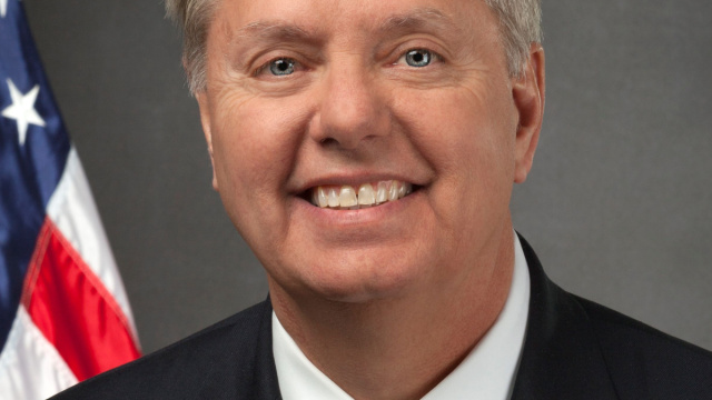 File:U.S. Senator Lindsey Graham, Official Photo, 113th Congress ... &copy; Creative Commons