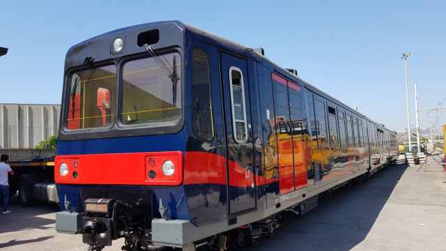 Ferrovie.it - EAV: dal 15 aprile altri 3 treni revampizzati in ... &copy; Creative Commons