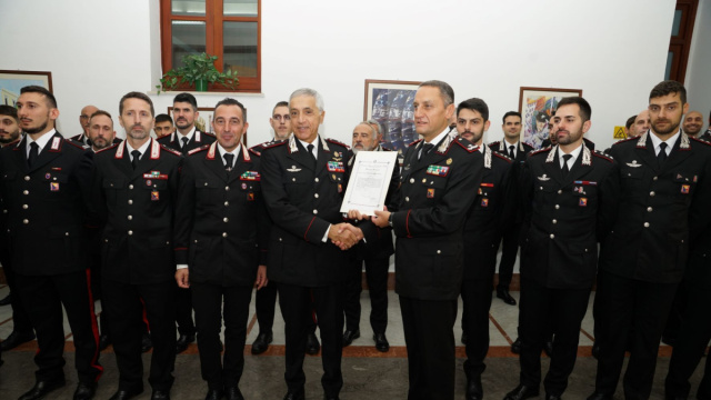 Il Comandante della Legione Carabinieri &ldquo;Sicilia&rdquo; visita il ... &copy; Creative Commons
