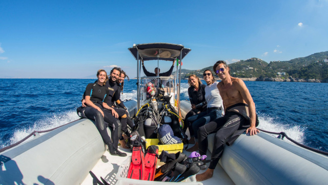 Tour in barca da Sorrento con immersione senza brevetto (DISCOVER ... &copy; Creative Commons