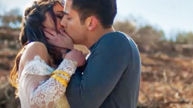 Zerrin e Kaya in Far Away &copy; Mediaset