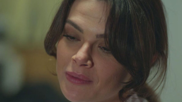 In foto la protagonista di Far Away @ Mediaset