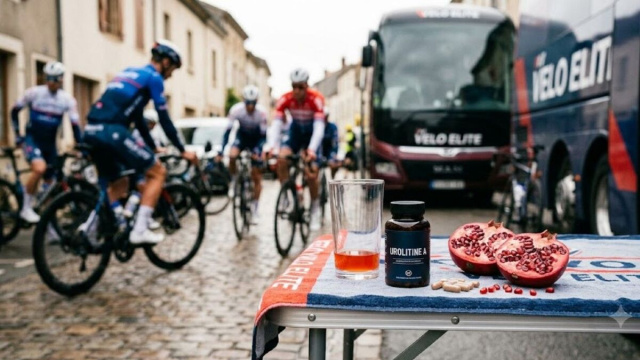 Urolitina A, il nuovo integratore avvistato al Tour de France - &copy; AI
