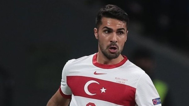 Zeki &Ccedil;elik &egrave; un nuovo giocatore della Juventus