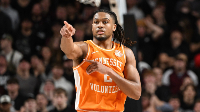 Chaz Lanier leads No. 6 Tennessee to 77-69 victory at No. 7 Texas ... &copy; Creative Commons