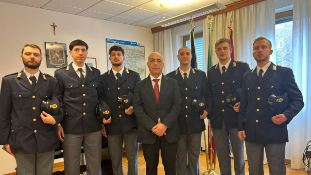 La Polizia di Stato di Udine saluta sei nuovi Agenti della Polizia ... &copy; Creative Commons