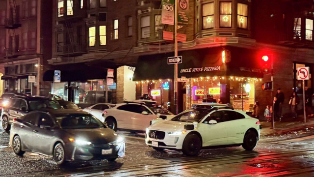 Waymo explains why robotaxis stalled during S.F. blackout &copy; Creative Commons