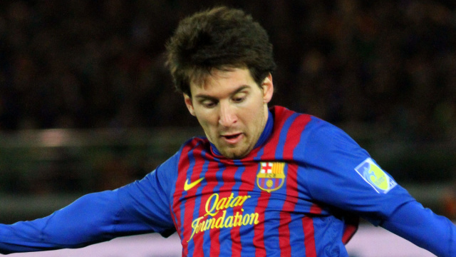 File:Lionel Messi Player of the Year 2011.jpg - Wikipedia &copy; Creative Commons