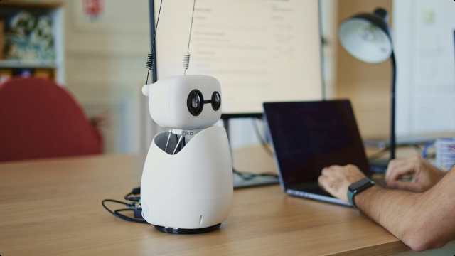 Hugging Face Reachy Mini: An open-source AI robot companion ... &copy; Creative Commons