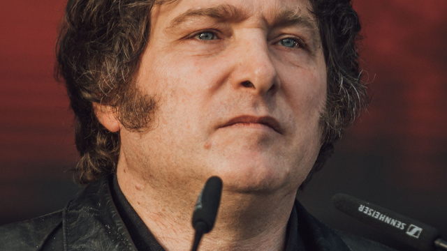 File:Javier Milei VIVA22 (2) (cropped).jpg - Wikipedia &copy; Creative Commons