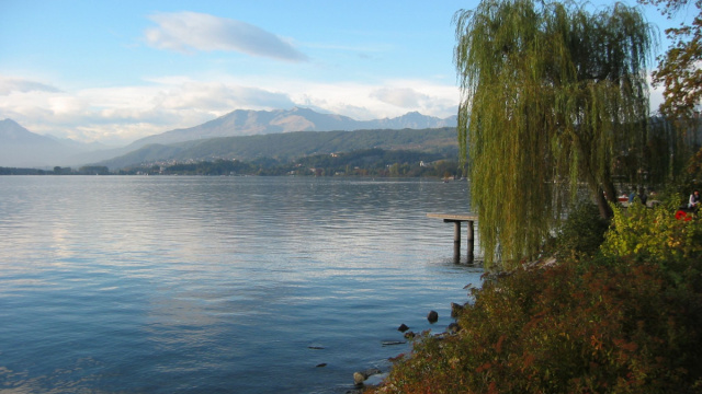 Lago di Viverone - Wikipedia &copy; Creative Commons