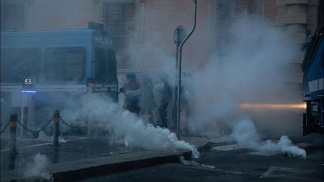La morte di Abderrahim Fakir, manifestazione con scontri a Bologna ... &copy; Creative Commons