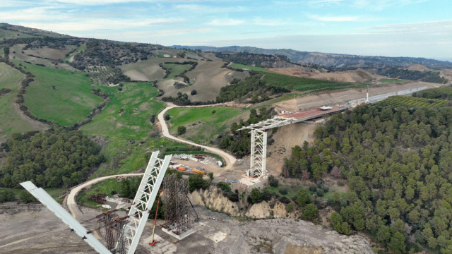 Strada Statale Jonica SS106 - Megalotto 3  Webuild Group &copy; Creative Commons
