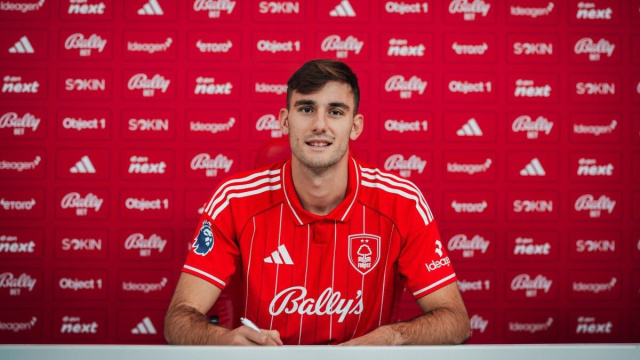 Lorenzo Lucca, attaccante del Napoli. Foto &copy; Nottingham Forest