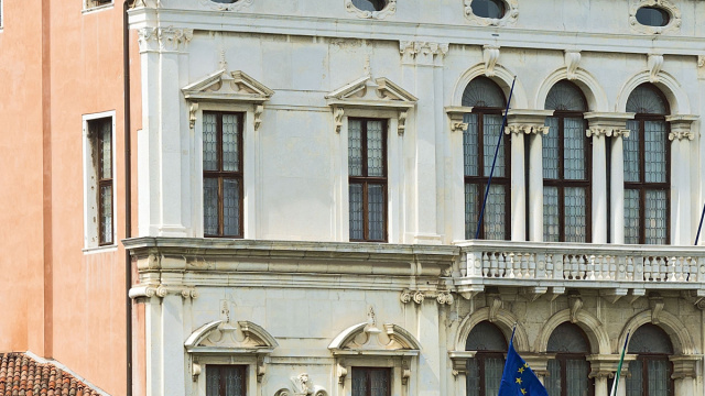 Palazzo Balbi (Venezia) - Wikipedia &copy; Creative Commons