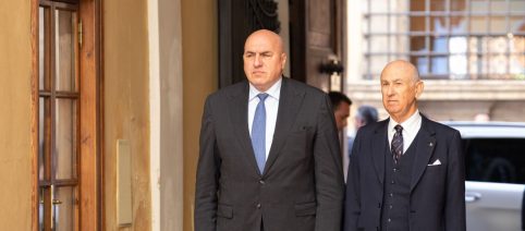 Crosetto: 'Spero l'Iran non allarghi la guerra dopo gli attacchi Usa'